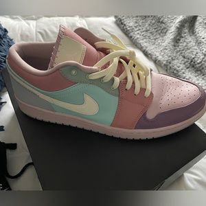 Jordan 1 Low Easter Pastel(never worn)